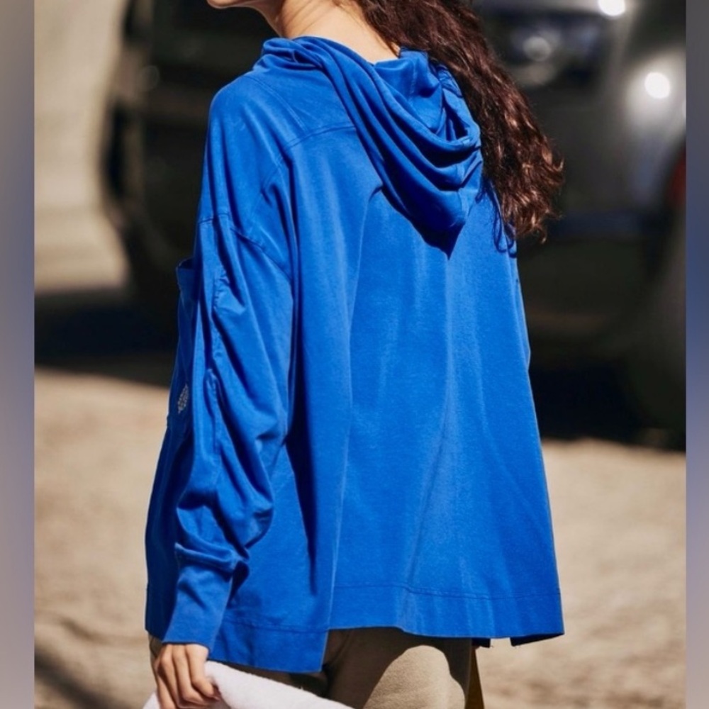 ☀️(A432) NWT Free People Hot Shot Hooded Layer. Royal Blue. Size: Small - Picture 3 of 15